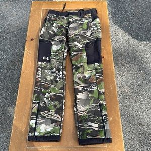Under Armour fleece hunting pants